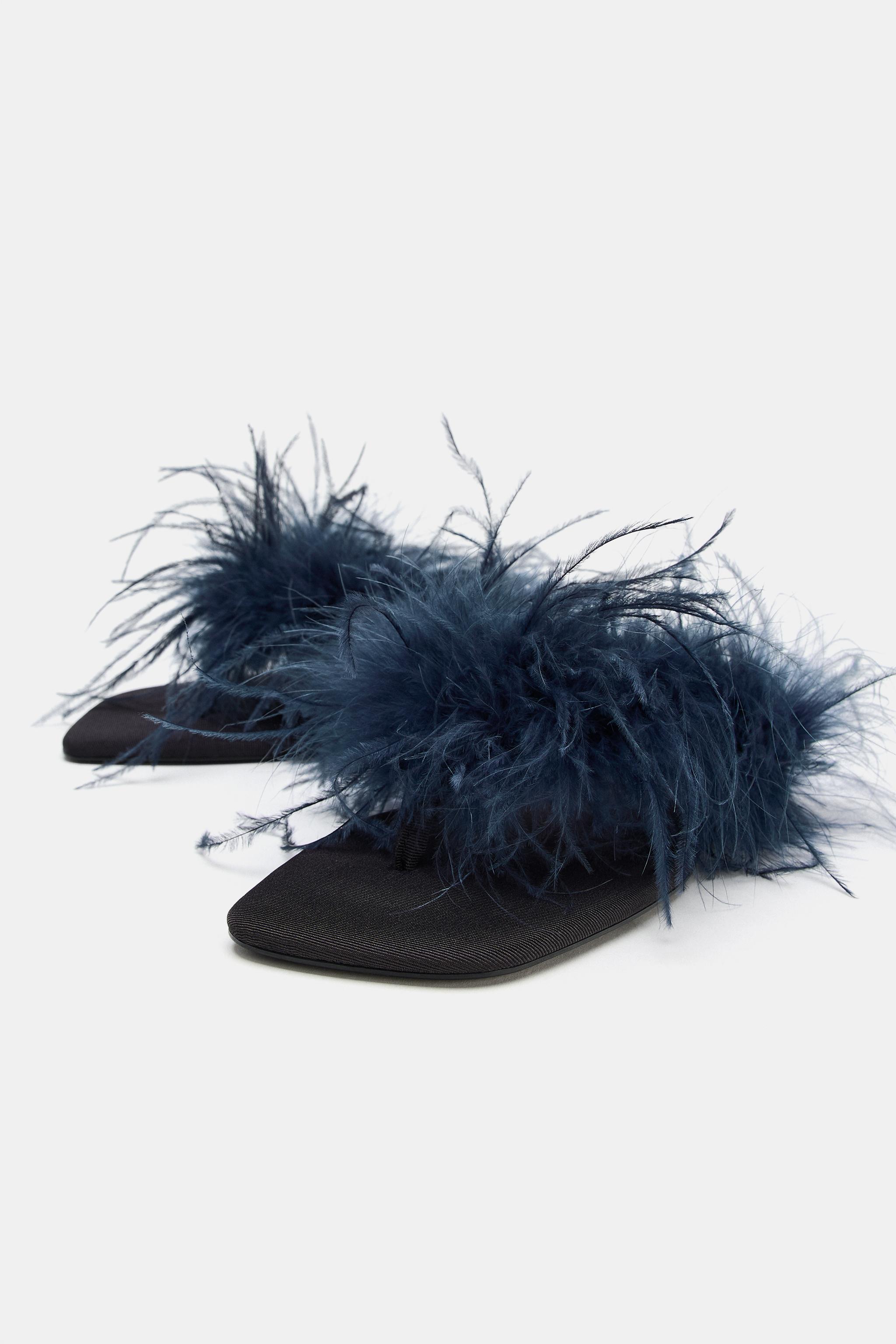 FEATHER FLAT SANDALS